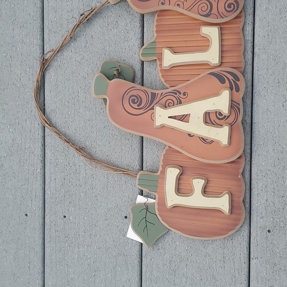 NWT Wooden Pumpkin and Gourd Fall Hanger Sign - Picture 3 of 10